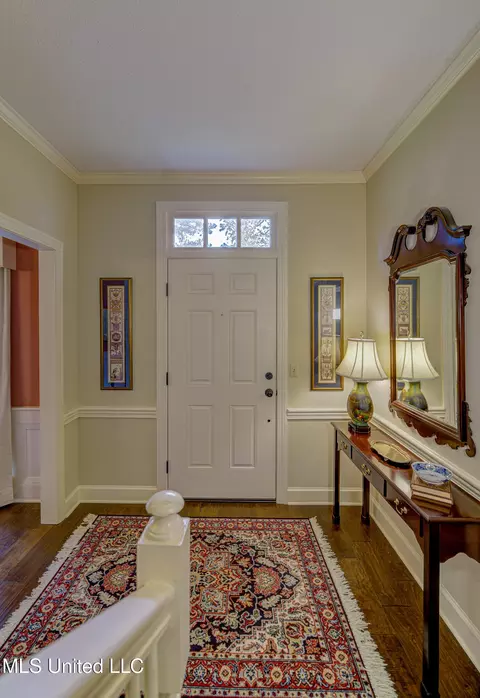 Entry Way - 6 Heritage Ct, Jackson, MS 39211 photo 2 of 2