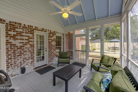 Exterior - 6 Heritage Ct, Jackson, MS 39211 photo 16 of 17