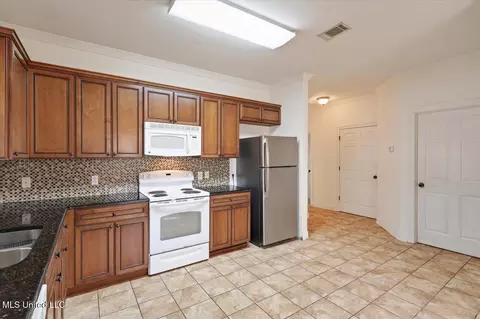 Kitchen - 409 Sand Stone Pl, Brandon, MS 39042 photo 1 of 2