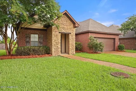 Exterior - 409 Sand Stone Pl, Brandon, MS 39042 photo 2 of 4