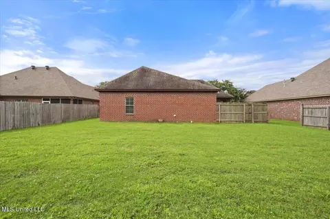 Exterior - 409 Sand Stone Pl, Brandon, MS 39042 photo 4 of 4