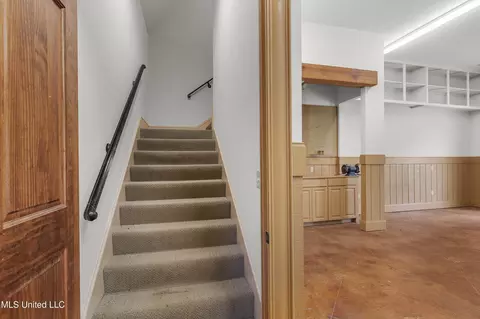 Entry Way - 5550 Springridge Rd, Raymond, MS 39154 photo 4 of 5