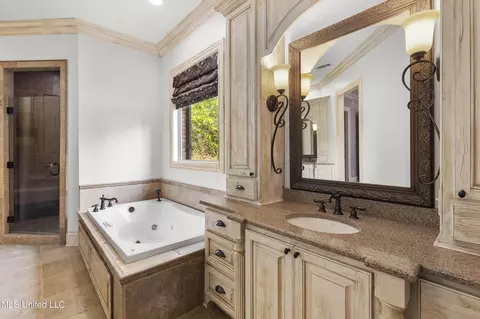 Bath - 5550 Springridge Rd, Raymond, MS 39154 photo 4 of 13