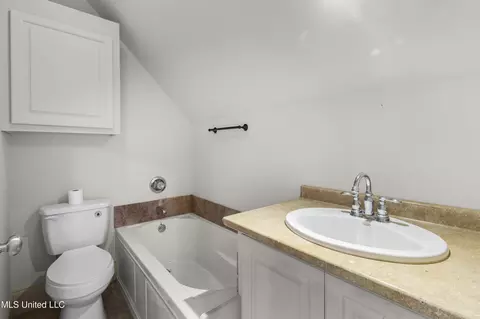 Bath - 5550 Springridge Rd, Raymond, MS 39154 photo 12 of 13