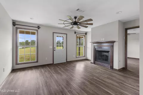 Living - 5550 Springridge Rd, Raymond, MS 39154 photo 6 of 7