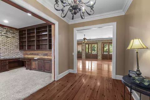 Entry Way - 5550 Springridge Rd, Raymond, MS 39154 photo 2 of 5