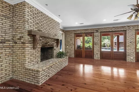 Living - 5550 Springridge Rd, Raymond, MS 39154 photo 4 of 7