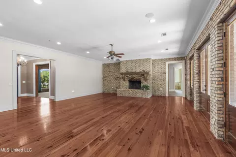 Living - 5550 Springridge Rd, Raymond, MS 39154 photo 3 of 7