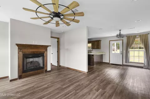 Living - 5550 Springridge Rd, Raymond, MS 39154 photo 7 of 7