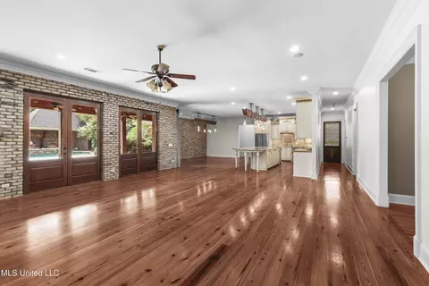 Living - 5550 Springridge Rd, Raymond, MS 39154 photo 5 of 7