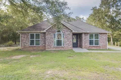 9444 Benesheewah Trl, Pass Christian, MS 39571