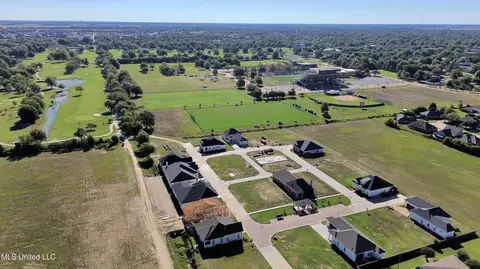 Mockingtrail Lane, Cleveland, MS 38732