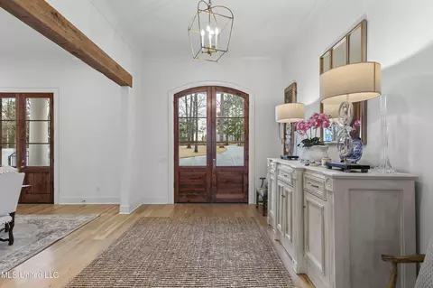 Entry Way - 409 Cedarmont Dr, Madison, MS 39110 photo 6 of 9