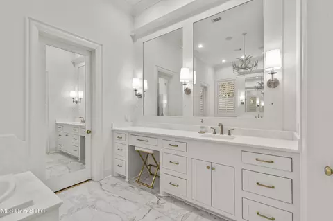 Bath - 409 Cedarmont Dr, Madison, MS 39110 photo 7 of 16