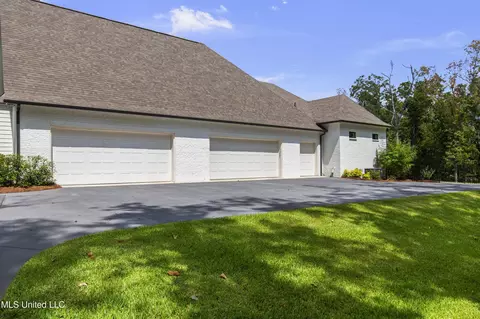 Exterior - 409 Cedarmont Dr, Madison, MS 39110 photo 6 of 26