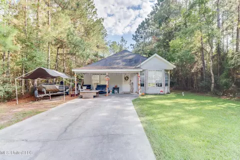 6141 W Jackson St, Bay Saint Louis, MS 39520