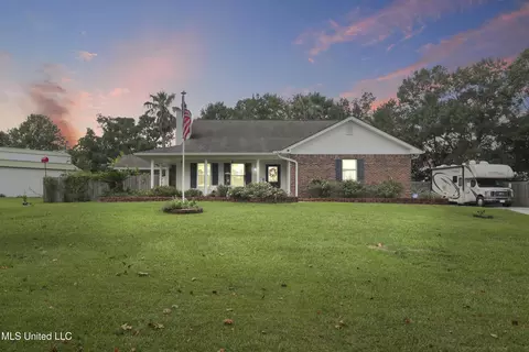 11363 Karly Dr, Pass Christian, MS 39571