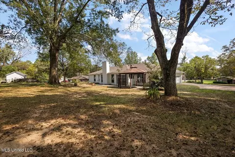 Exterior - 1428 Chestnut Ln, Jackson, MS 39212 photo 5 of 6