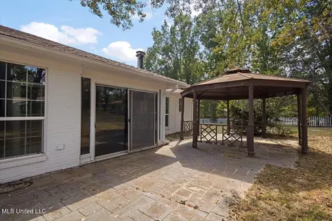 Exterior - 1428 Chestnut Ln, Jackson, MS 39212 photo 4 of 6