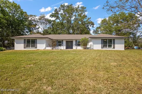1428 Chestnut Ln, Jackson, MS 39212