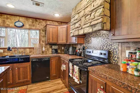 155 Porter Ln, Florence, MS 39073 photo 18