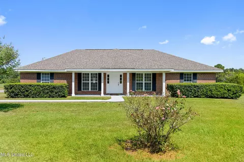 6201 Lum Reeves Rd, Lucedale, MS 39452