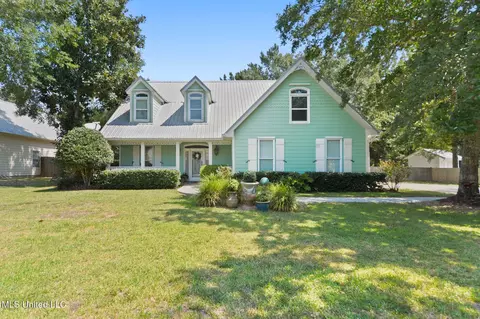 174 Blue Heron Cv, Waveland, MS 39576