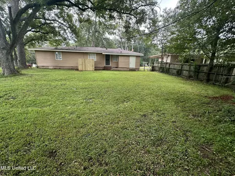 3007 Oak Forest Dr, Jackson, MS 39212 photo 2