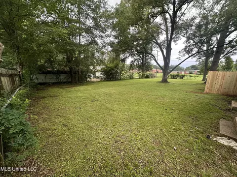 3007 Oak Forest Dr, Jackson, MS 39212 photo 3