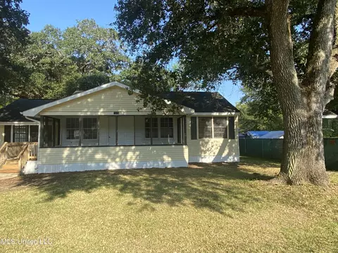 Exterior - 6908 Barnes Rd, Moss Point, MS 39563 photo 7 of 13