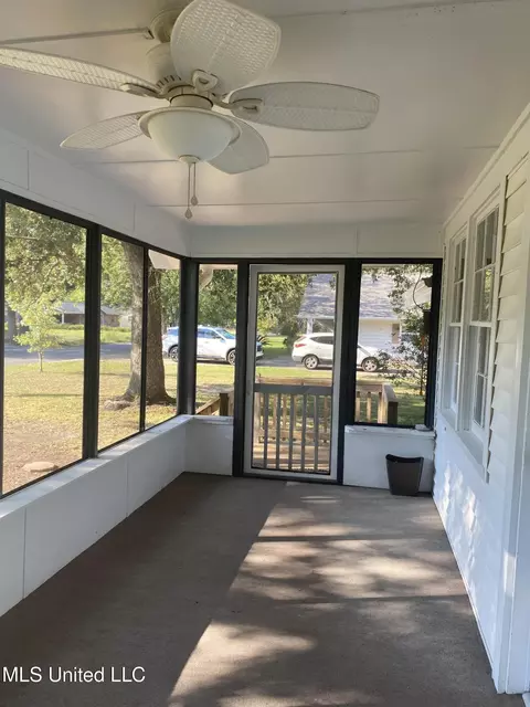 Exterior - 6908 Barnes Rd, Moss Point, MS 39563 photo 11 of 13