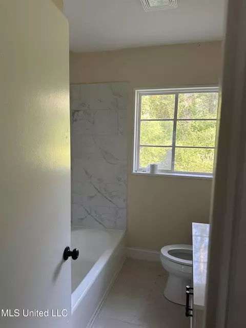 Bath - 2416 Paden St, Jackson, MS 39204 photo 1 of 7