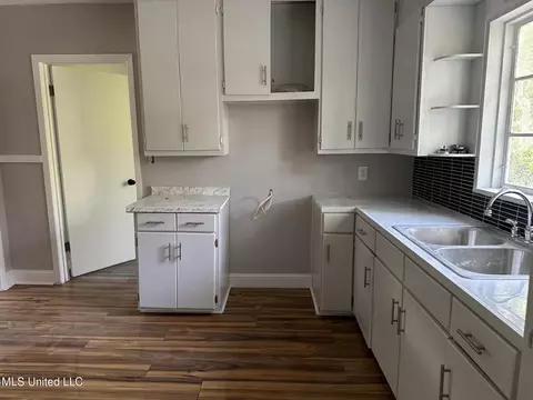 Kitchen - 2416 Paden St, Jackson, MS 39204 photo 5 of 6