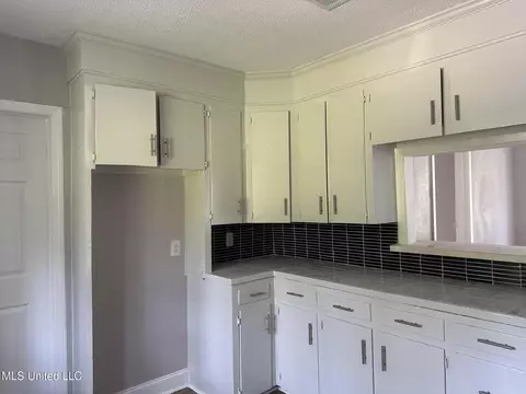 Kitchen - 2416 Paden St, Jackson, MS 39204 photo 4 of 6