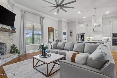 Living - 537 Wales Way, Flowood, MS 39232 photo 2 of 4