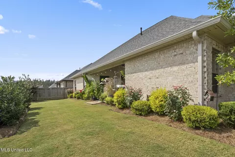 Exterior - 537 Wales Way, Flowood, MS 39232 photo 5 of 7