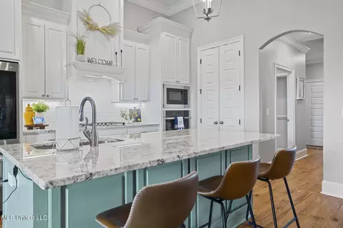 Kitchen - 537 Wales Way, Flowood, MS 39232 photo 2 of 4