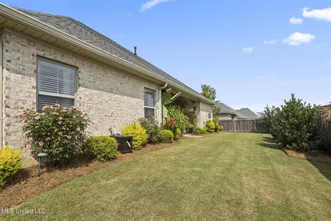 Exterior - 537 Wales Way, Flowood, MS 39232 photo 6 of 7