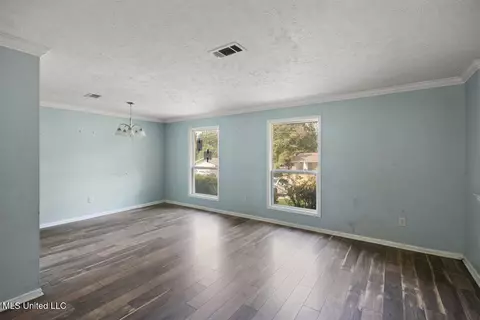 Living - 1732 Southhaven Cir, Jackson, MS 39204 photo 5 of 6