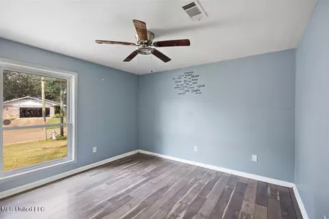 Bedroom - 1732 Southhaven Cir, Jackson, MS 39204 photo 2 of 3