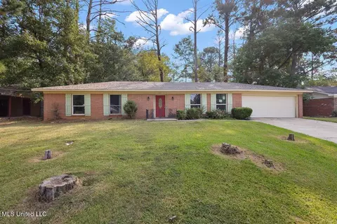 1732 Southhaven Cir, Jackson, MS 39204