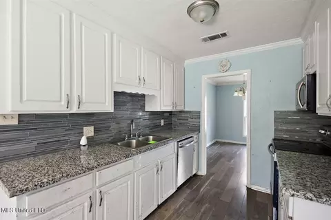 Other - 1732 Southhaven Cir, Jackson, MS 39204 photo 3 of 6
