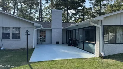 Exterior - 108 Azalea Dr, Forest, MS 39074 photo 2 of 5