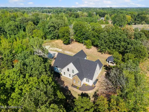 965 Victoria Rd, Byhalia, MS 38611