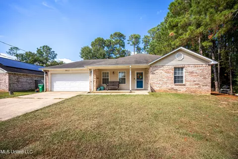 8812 Edgewater Blvd, Ocean Springs, MS 39564