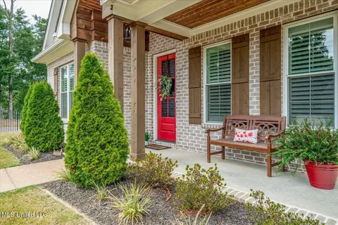 Exterior - 3390 Hatton Dr, Nesbit, MS 38651 photo 3 of 7