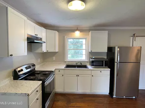Kitchen - 614 Naylor St, Carthage, MS 39051 photo 1 of 2