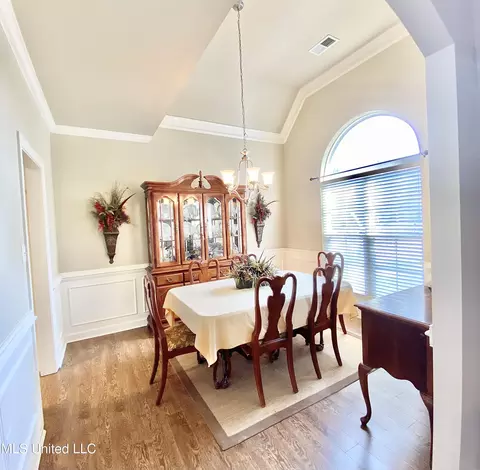 Dining - 6459 Cheyenne Dr, Olive Branch, MS 38654 photo 1 of 3