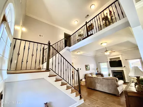 Entry Way - 6459 Cheyenne Dr, Olive Branch, MS 38654 photo 2 of 4