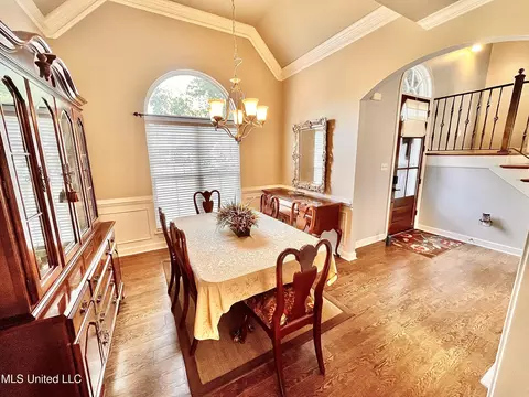 Dining - 6459 Cheyenne Dr, Olive Branch, MS 38654 photo 2 of 3
